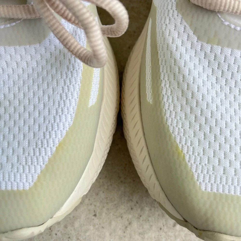 Veja Impala Sneaker‎ in Eggshell Pierre